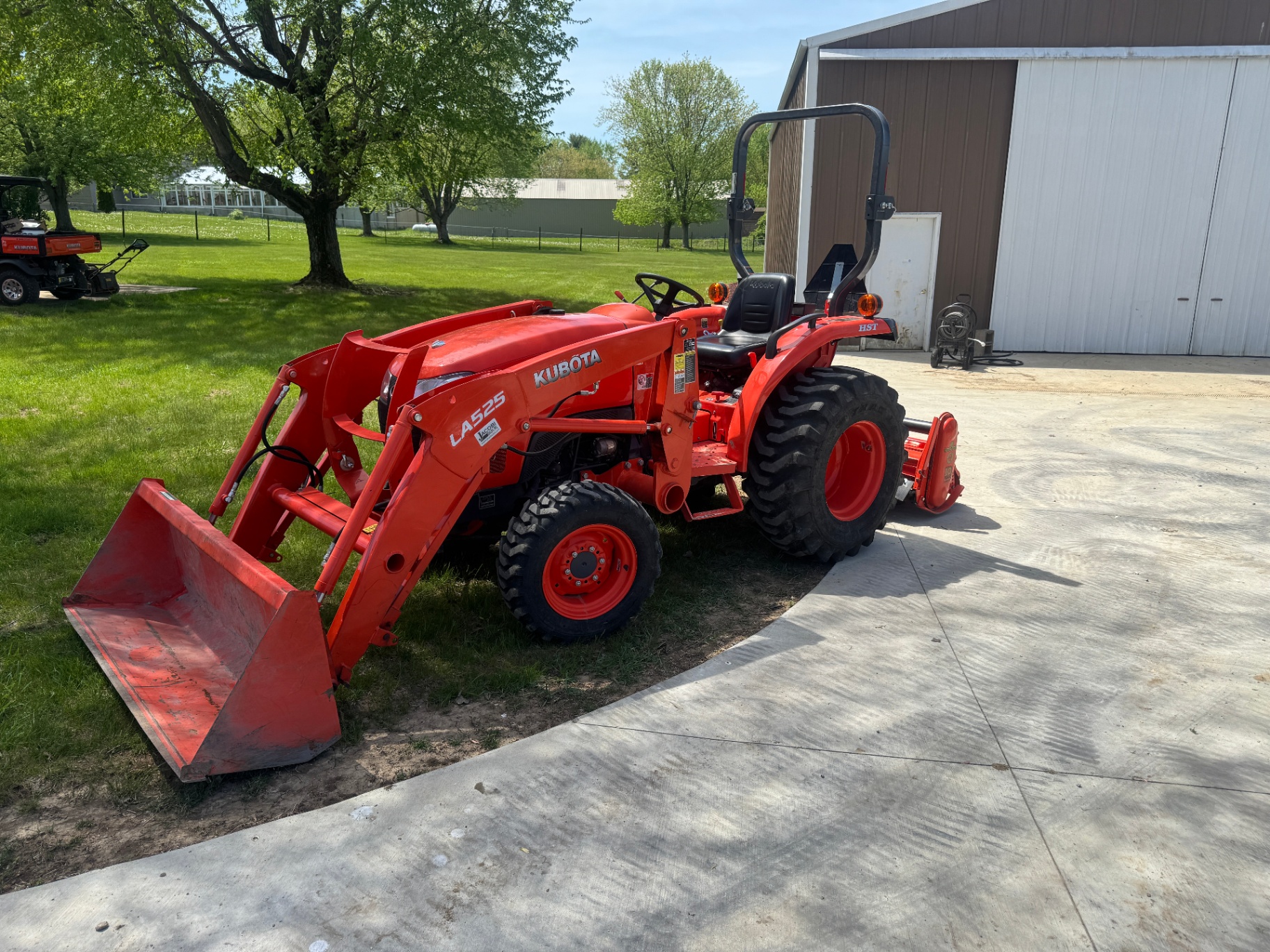 Kubota L2501 Tractor - View 1
